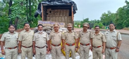Excise dept seizes illegal liquor worth Rs 5.76 lakhs at Patradevi check post