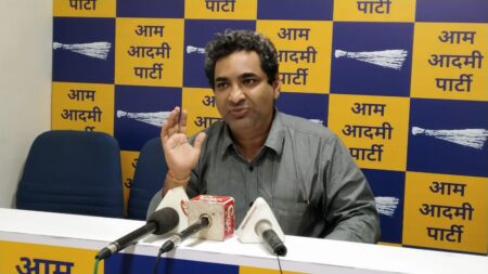 AAP claims massive support Kejriwal First Guarantee of Free 24/7 Electricity