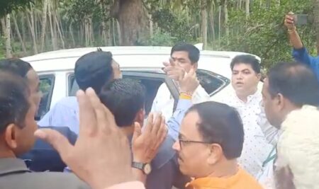 Altone-Babu spar over Betul panchayat ghar