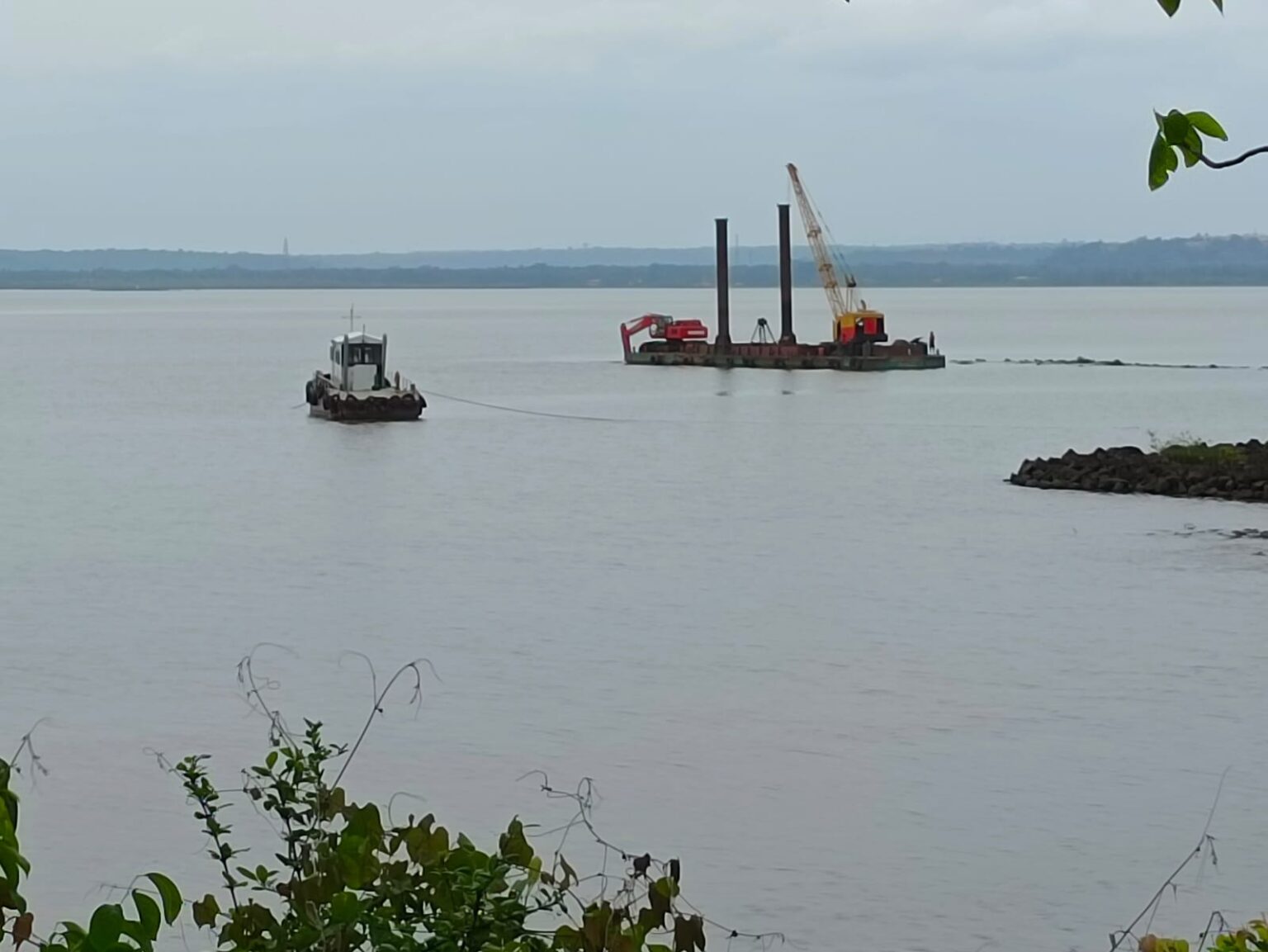 Sancoale panchayat issues notice over dredging activity