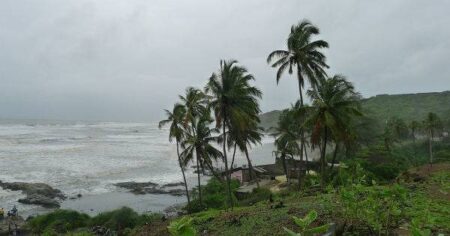 PAUS AAYLO RE: finally monsoon arrives, 5 days after normal date