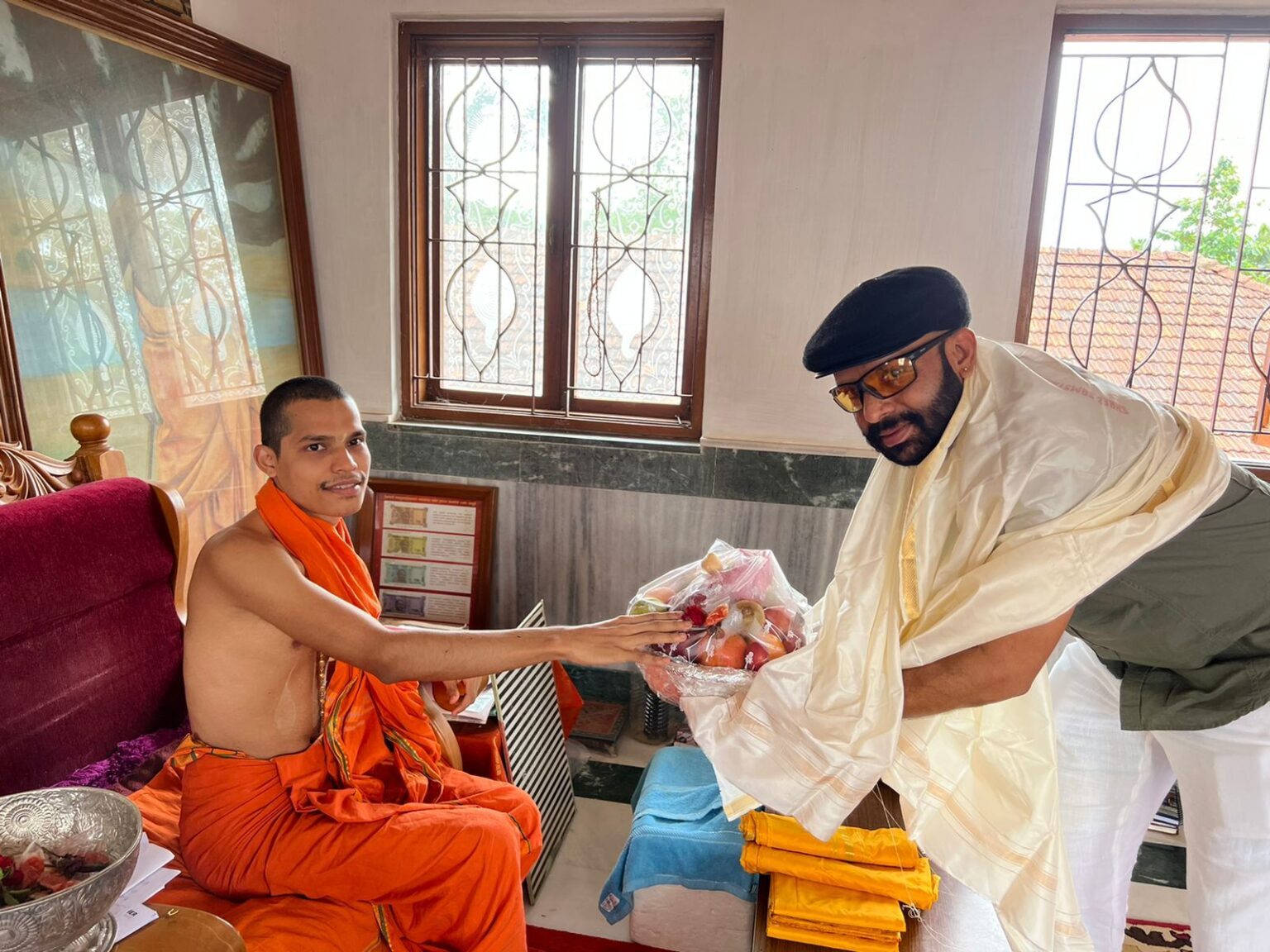 Partagal Mutt Swami felicitates Janardhan Bhandari