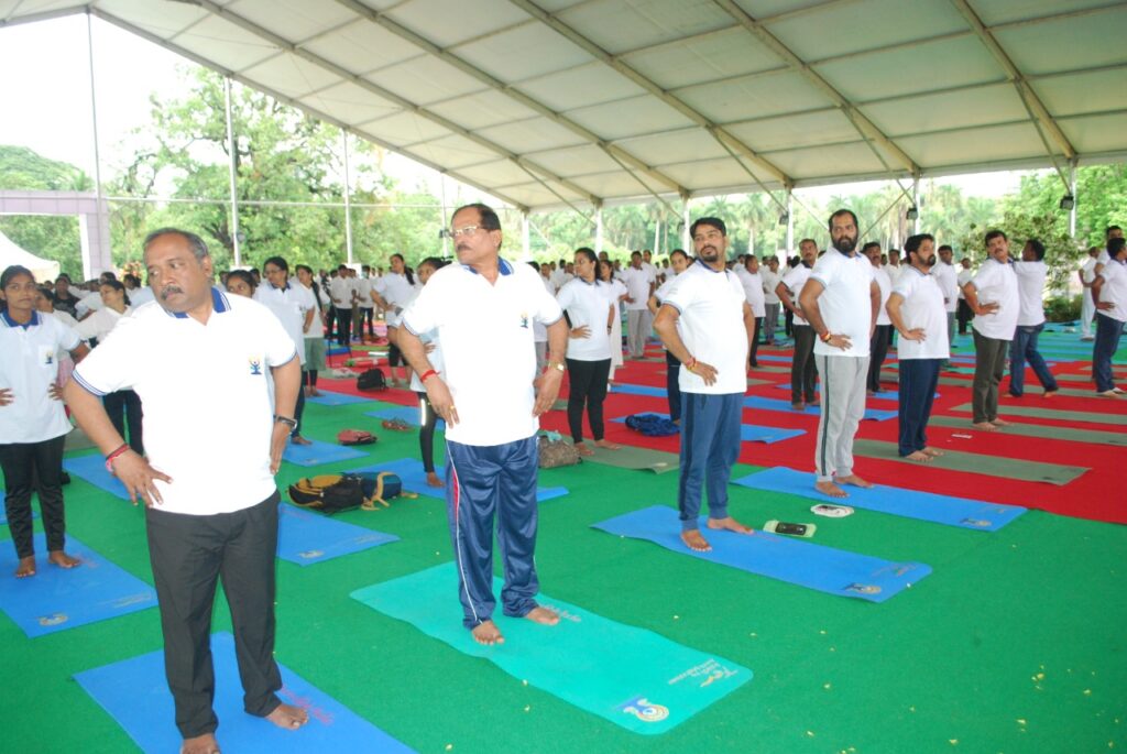 YOGA DAY CELEBRATED AT SE CATHEDRAL – AN ICONIC TOURIST DESTINATION