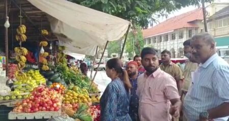 Encroachments by fruit vendors on F.L Gomes road to be cleared: MMC Chairperson