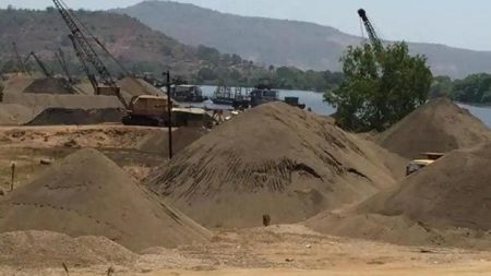 HC sets up panel to probe illegal sand mining from Ragada river