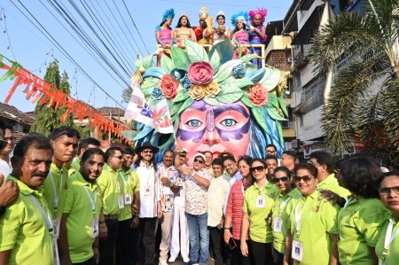 Thousands of revellers throng streets to witness Vasco Carnival Parade