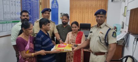 Ponda DYSP lauds Charitable trust for initiative to provide free monthly ration quota