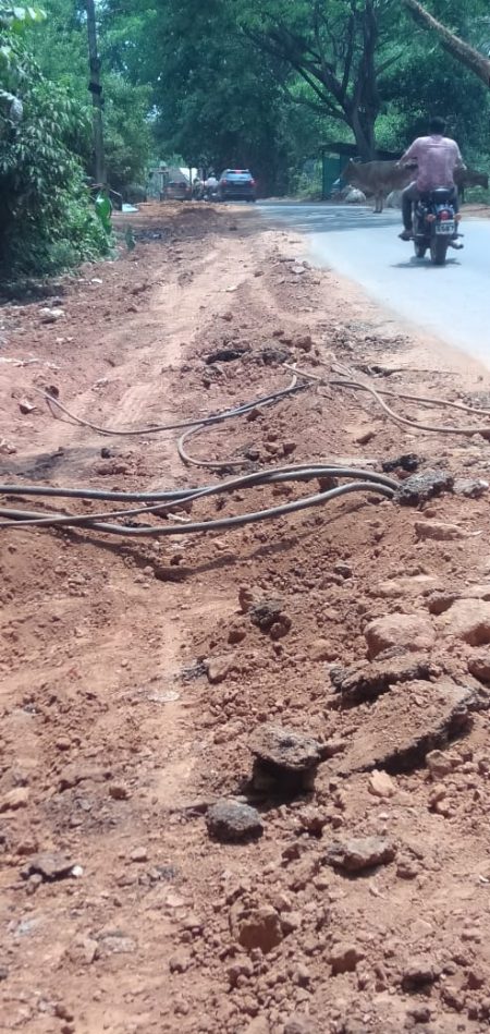 Kavlem-Ponda road dug for underground cabling appears like war zone