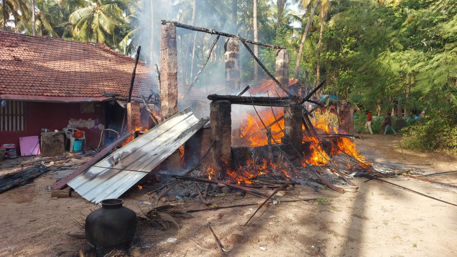Another Bhatti burnt to ashes in an accidental fire at Palolem