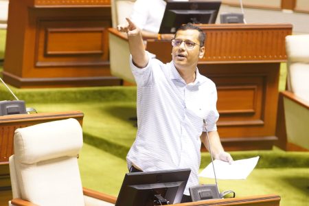 Govt Supporting Scrapyard Mafia, Charges Yuri Alemao