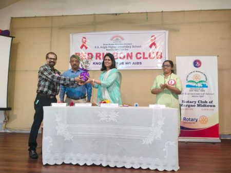 Teenagers urged to stay away from Drugs at AIDS and Drugs abuse Awareness program