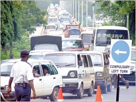 Ahead of festive season, 800 traffic personnel to man the State
