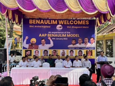 Kejriwal also praises AAP MLA for opening Mohalla clinics