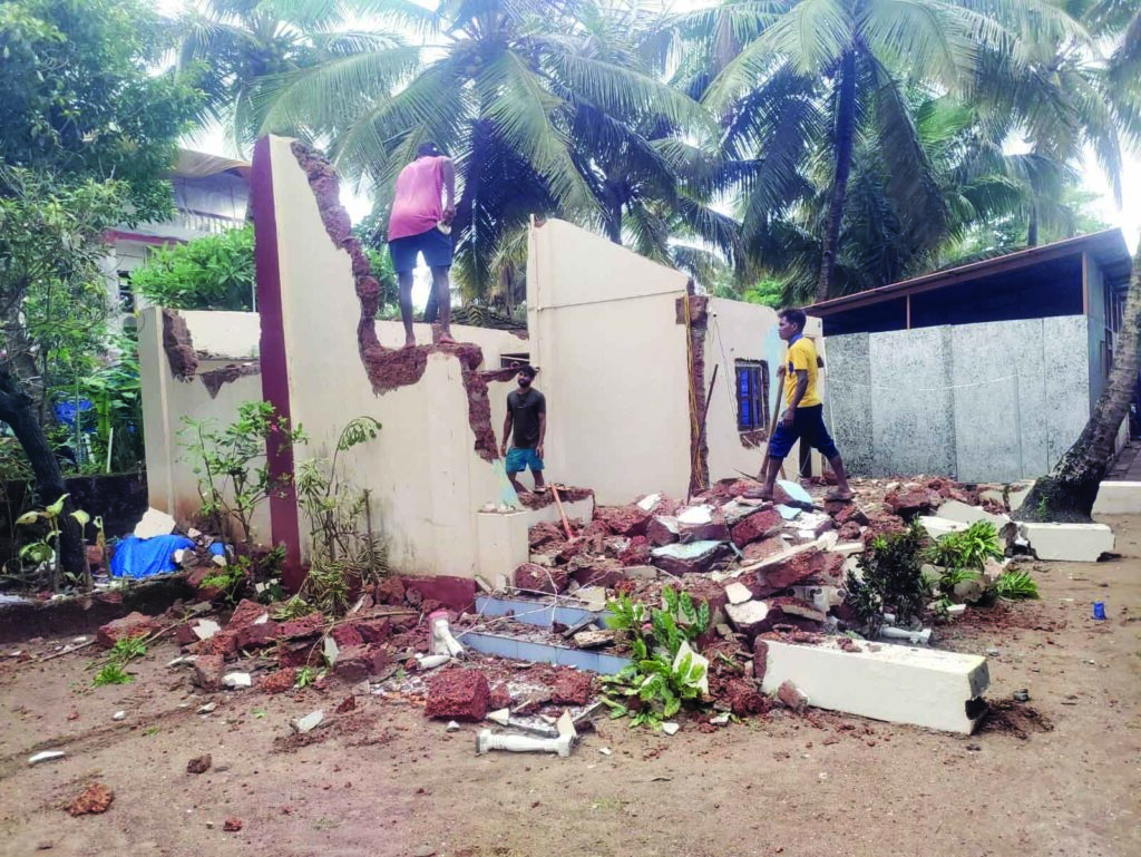 Goa CZMA demolishes house with 2 Rooms at Agonda Beach