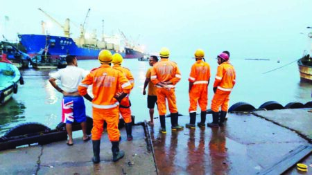 Man falls to death off Kharewado fishing Jetty