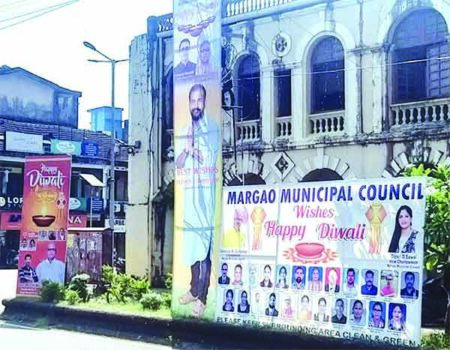 Illegal Hoardings: HC unhappy with MMC over withdrawal of notices