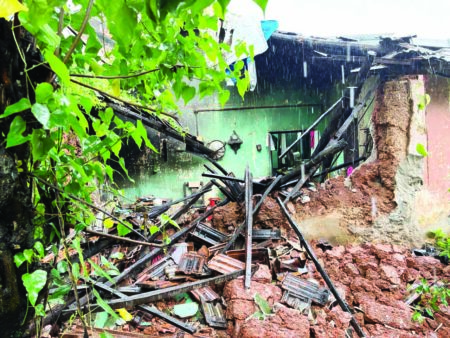 Heavy Rains Disrupt Vasco, Wall collapse reported