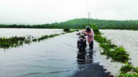 IMD forecasts heavy rains in Goa, issues red alert