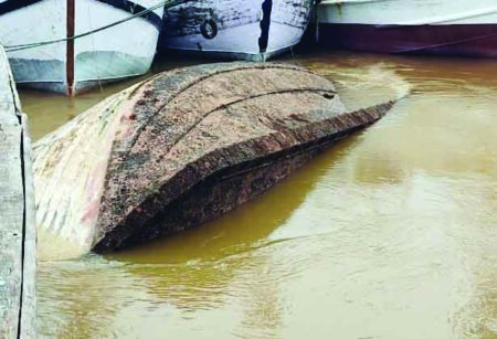 Fishing boat capsizes at Cutbona jetty