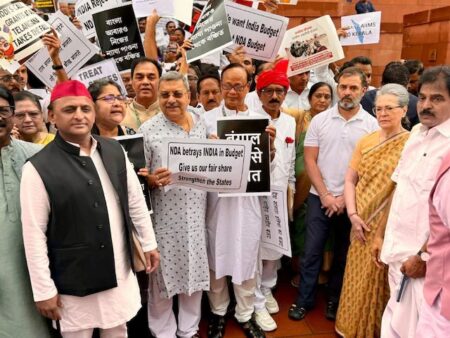 INDIA Bloc Protests Against Union Budget