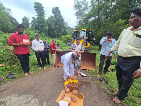 WRD Minister reviews road-widening project in Shiroda