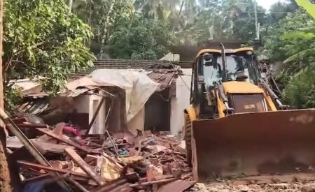 CRZ demolition sword falls on 3 tourist rooms at Colomb-Patnem