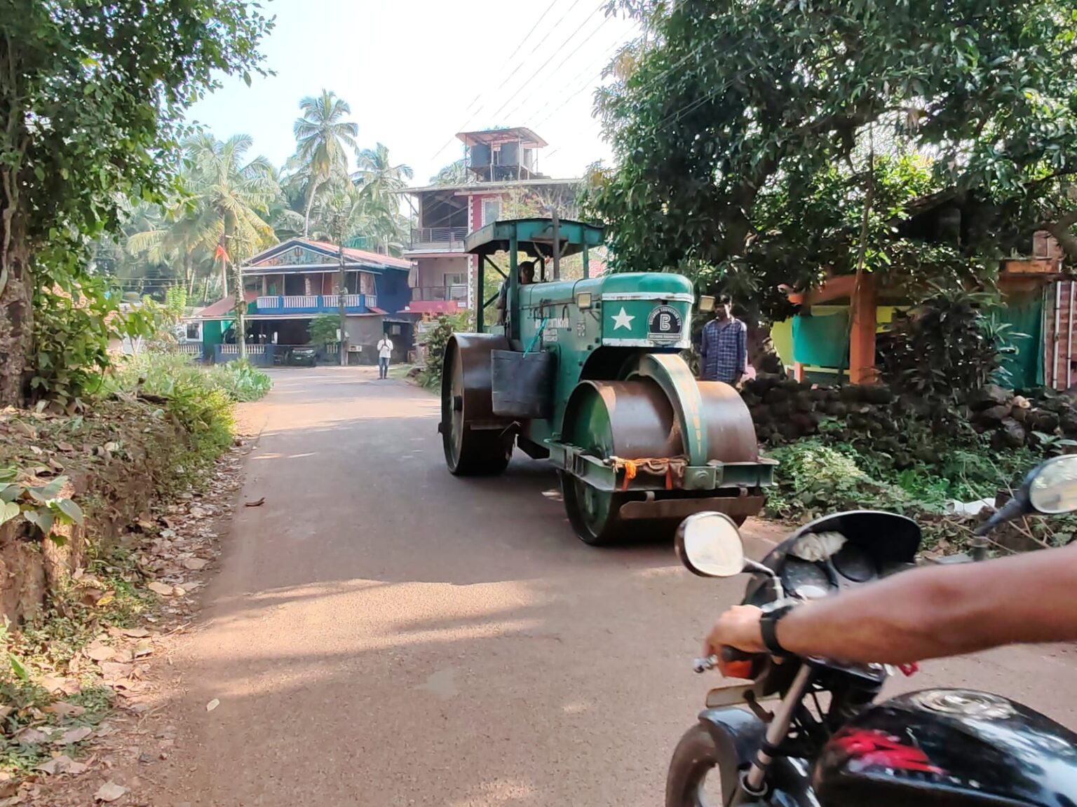 Rains over, Jetpatchers out, PWD fills up potholes and washed out roads manually