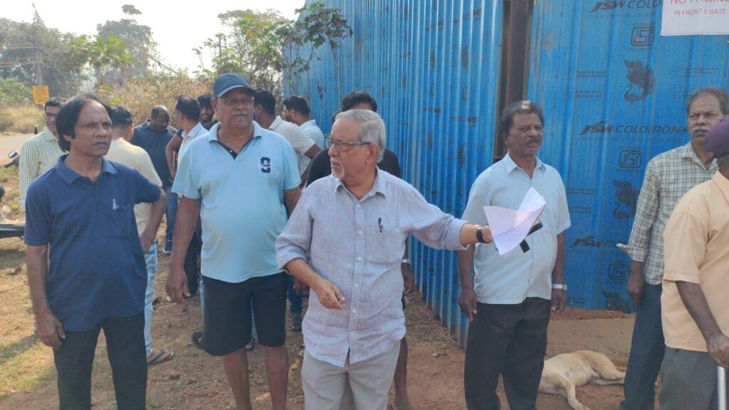 Velsao Residents Protest Against Barricading of Holy Cross at Sancoale