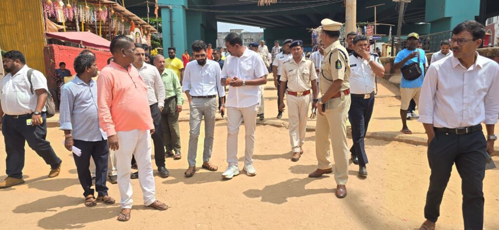 MLA Sankalp Amonkar holds joint site inspection at Baina beach for Goa spiritual festival