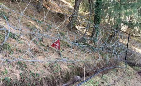 Pakistan Fires Across LoC, India Retaliates Amid Post-Pahalgam Tensions