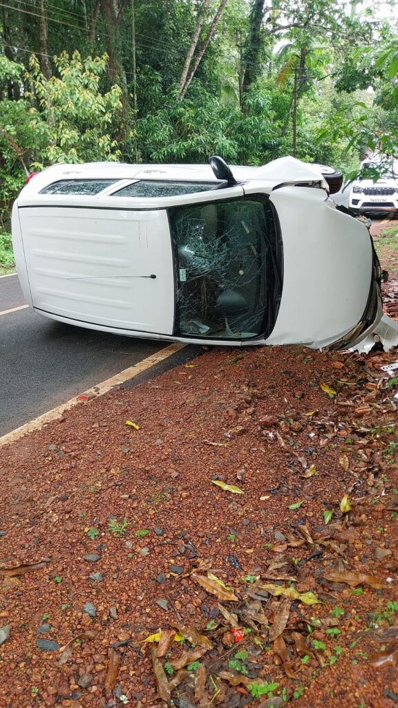 2 injured in Car Self-Accident on old NH-66 at Tamnem-Loliem