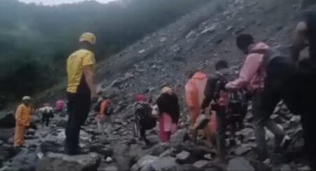40 Kedarnath Pilgrims Rescued by SDRF After Massive Landslide in Uttarakhand