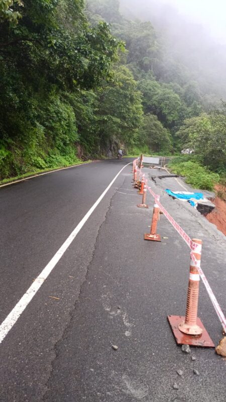 Belagavi–Goa Highway Caves In at Anmod Ghat, Traffic Hit