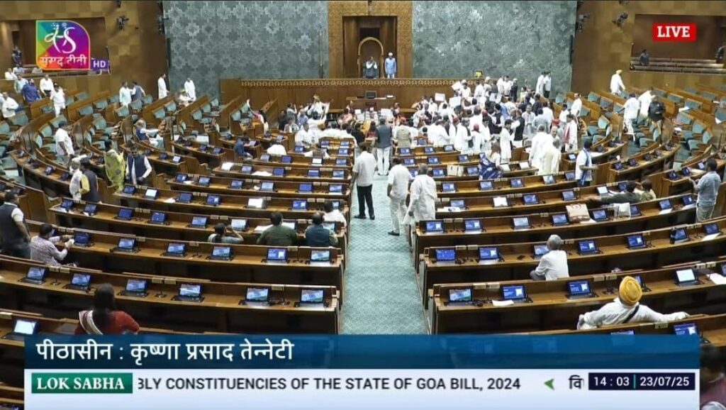 Oppn Disrupts ST Representation Bill in Lok Sabha