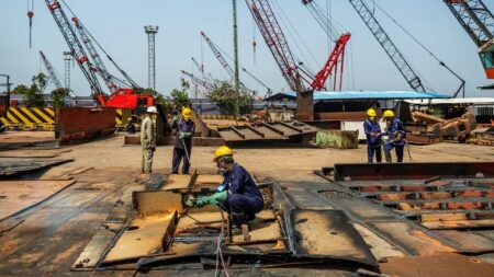 India Plans $454 Million Incentives to Boost Ship Recycling, Targeting Bangladesh’s Lead