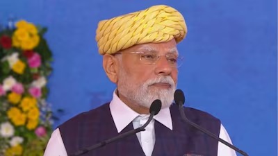 ‘Dependence Is Our Biggest Enemy’: PM Modi Urges Atmanirbhar Bharat in Gujarat