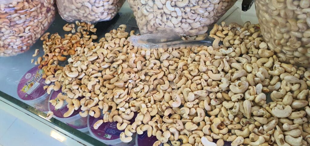 FDA Cracks Down on Cashew Vendors in Pernem, One Shop Shut and Fines Imposed