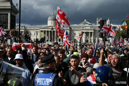 Massive Anti-Immigration Rally in London Turns Violent, 26 Police Officers Injured