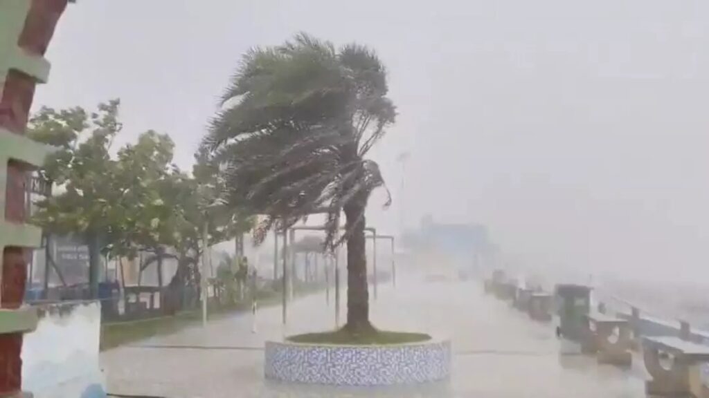 Cyclone Montha Crosses Andhra Coast, One Dead And Two Injured In Konaseema