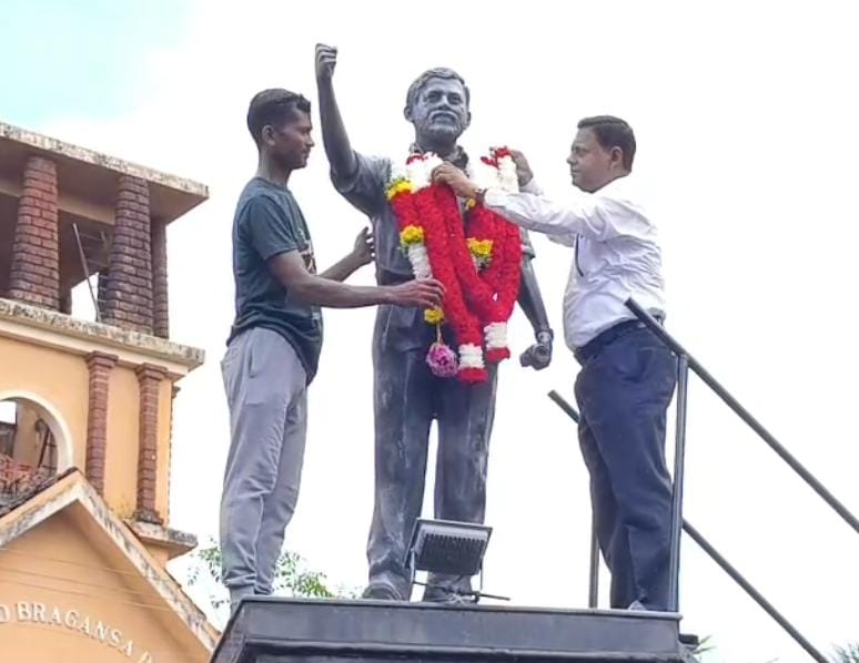 Goenchea Raponkarancho Ekvott pays tribute to late Matanhy Saldanha on his 77th birth remembrance