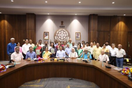 CM Releases Marathi Book ‘Goa Annasanskruti’ Highlighting Goan Culinary Heritage