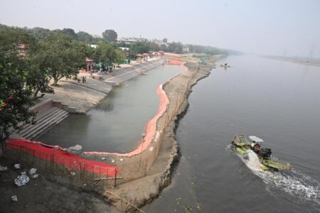 AAP, BJP Clash Over Chhath Puja Preparations and Yamuna Pollution in Delhi