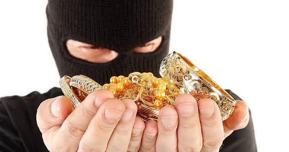 House burglary in Fatorda: Cash, gold w/ ₹8.6 lakh stolen