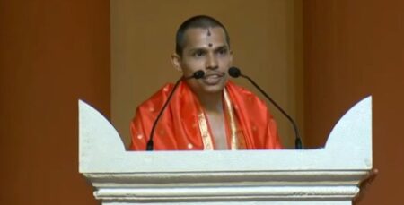 Swamiji Compares PM Modi to Lord Krishna, Calls Him ‘Dharma Putra’