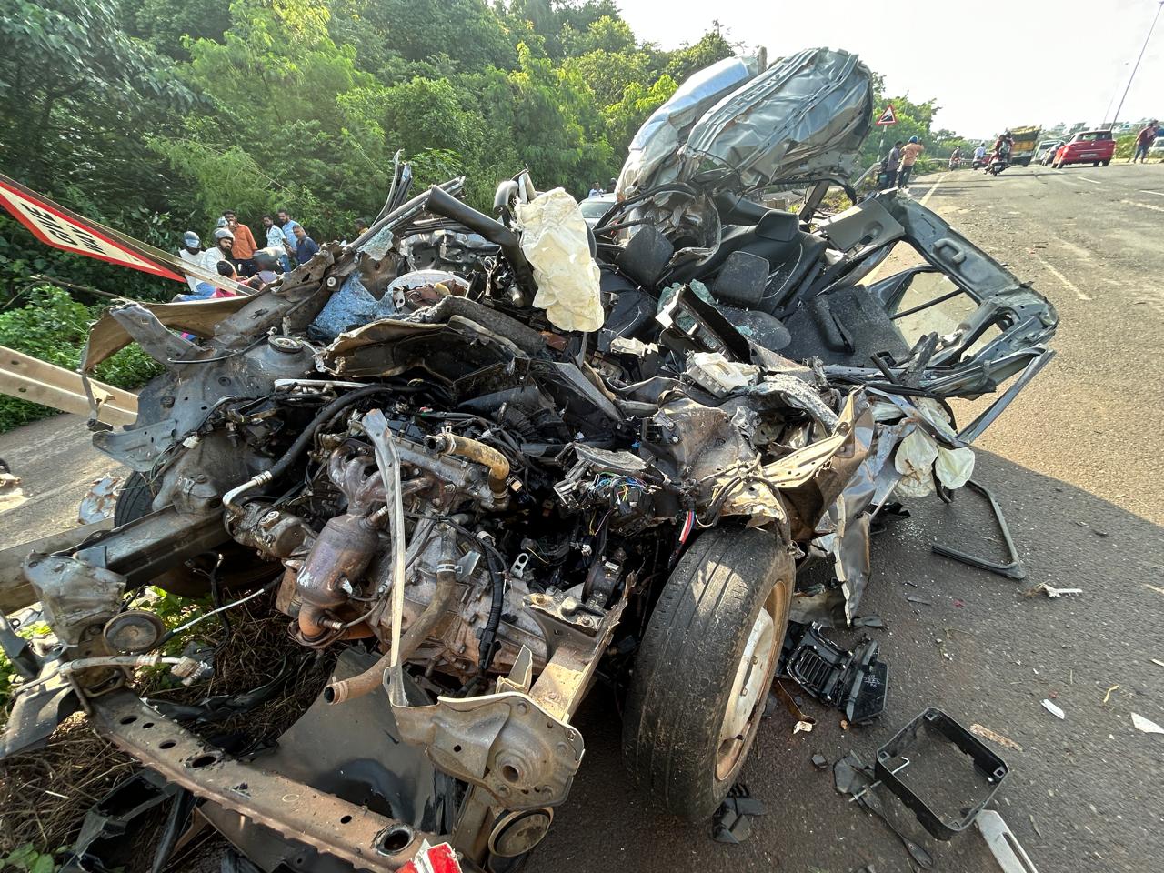 Two Tourists Killed as Tanker Crashes into Car on Bambolim Highway -  Goemkarponn - Goa News