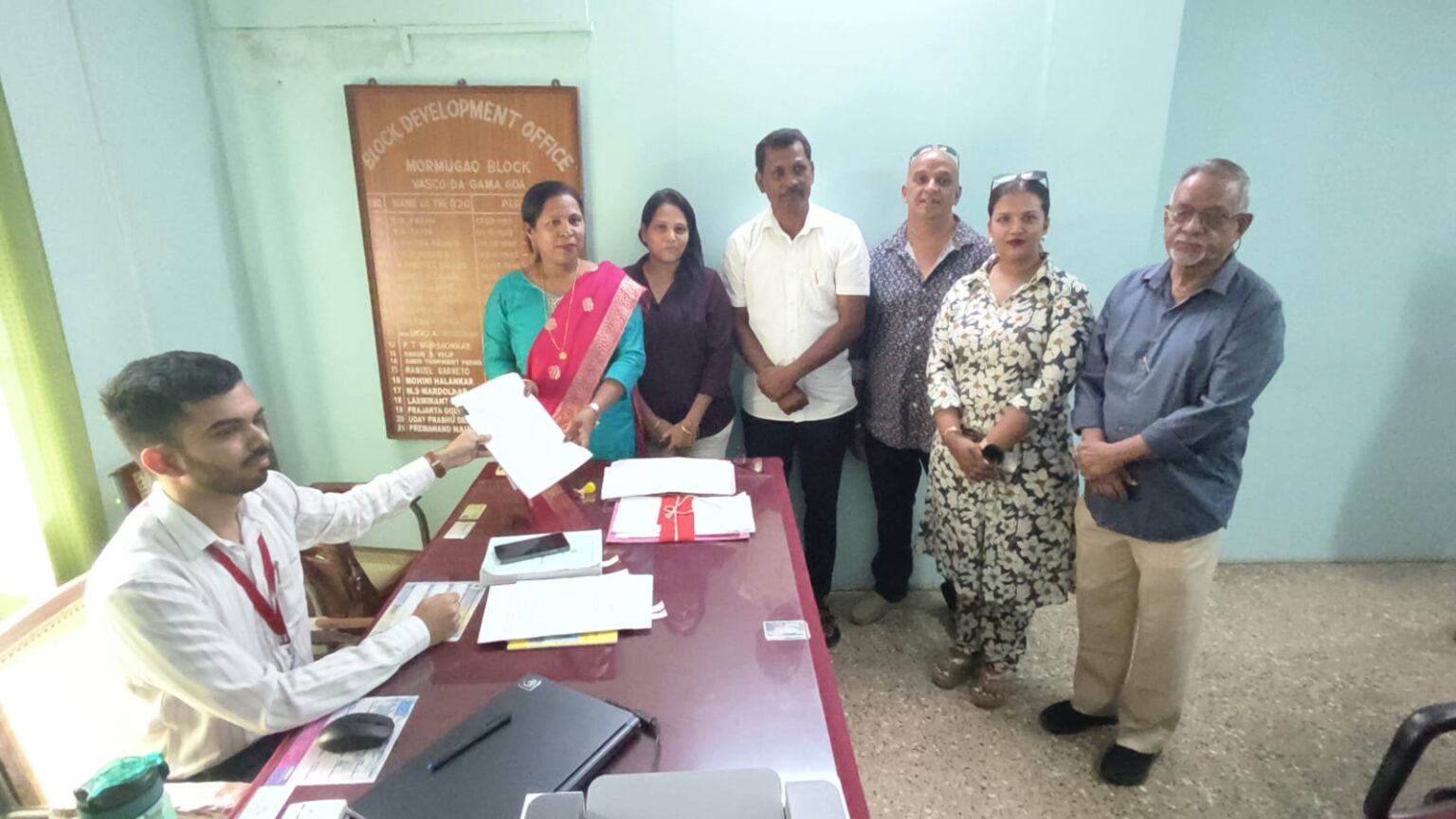 Merciana Vas files nomination as independent from Cortalim, receives strong panchayat backing