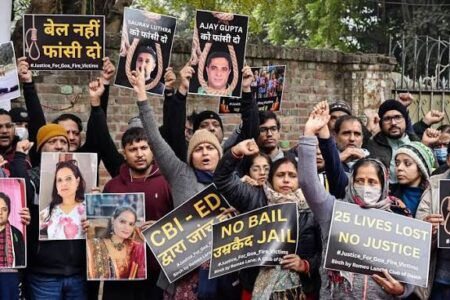 Birch Nightclub Fire Victims’ Kin Protest At Jantar Mantar, Seek Capital Punishment For Owners