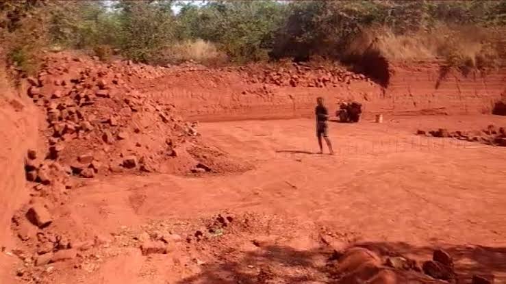 Illegal Laterite Stone Quarrying Detected at Cotarli, Sanguem; State Suffers ₹20 Lakh Loss