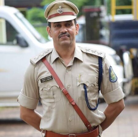 Row Deepens Over SP Sagar Ekoskar’s Chief Minister’s Gold Medal