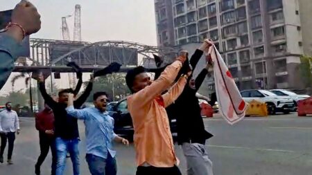 BJP workers wave black flags at Rahul Gandhi after Youth Congress protest